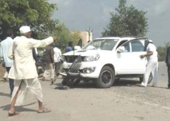 BREAKING NEWS NAGPUR | धनंजय मुंडेच्या ताफ्यातील वाहनाचा अपघात