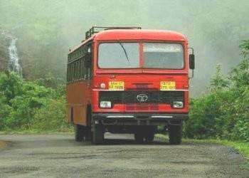 एसटी बस केव्हा येईल? “सांगता येत नाही! वाट पहा!!” ही फेसबुक पोस्ट चर्चेत
