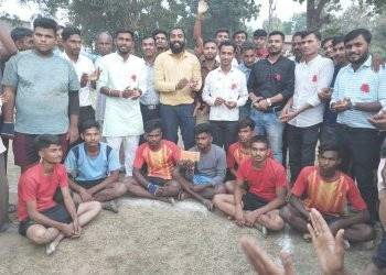 मेहा बुजरूक येथे दिवाळीत रंगली कबड्डी