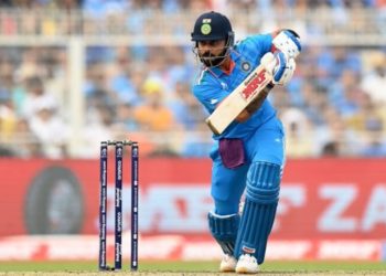 क्रिकेट चे जग (कवयित्री हर्षा भुरे)