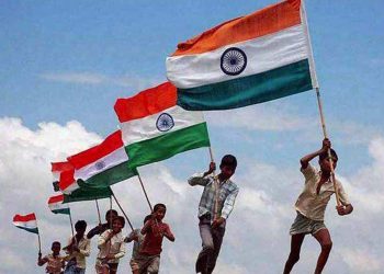 “स्वतंत्र्यांचा अमृतस्तोव ” विषयावर कवयित्री हर्षा भुरे यांनी लिहिलेली अप्रतिम कविता