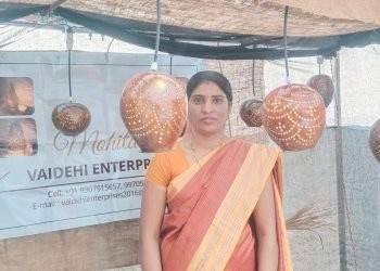 नाईट लॅम्पसाठी एक एकर शेतीत केली लवकीची लागवड