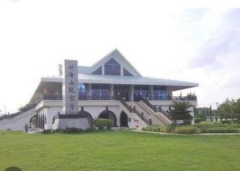 शांतीचा अनुभव देणारं ड्रॅगन पॅलेस टेम्पल