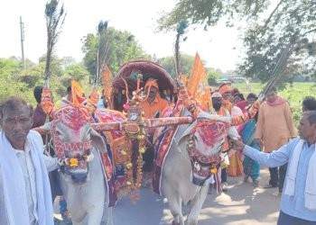 हडस्तीत जगन्नाथबाबा पालखी सोहळ्याला भाविकांची गर्दी  पंचक्रोशितील तब्बल ४० भजन मंडळांचा सहभाग