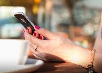 hands, holding, smartphone