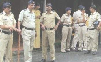 तुमच्या घरी बंदूक किंवा शस्त्रास्त्र नाही ना! आपच्या जिल्हाध्यक्षाच्या घरी झडती