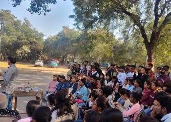 नागपूर स्कूल ऑफ आर्ट येथे आयोजित ‘आर्ट कट्टा’मध्ये प्रसिद्ध कलावंतांचे प्रात्यक्षिक